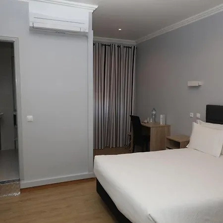 Πανσιόν O Eletrico 3*